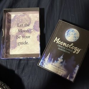 Moonology Oracle Deck